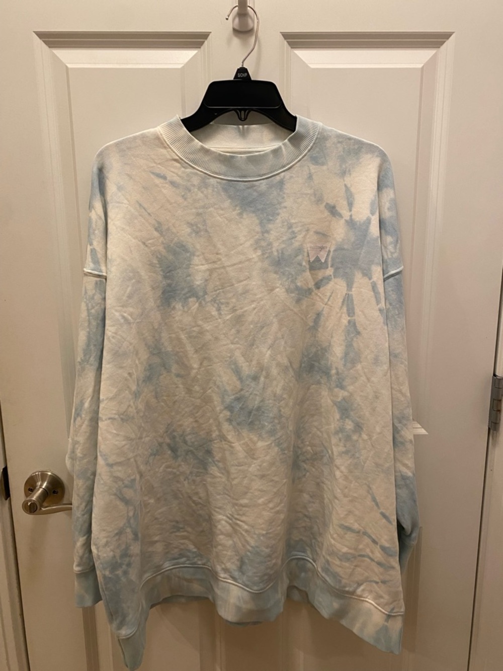 Vintage Wrangler's Women's Light Blue and White Tie-Dye Sweater